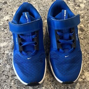 Nike Kids Star Runner 5 Royal Blue Hook-and-Loop Athletic Sneakers
